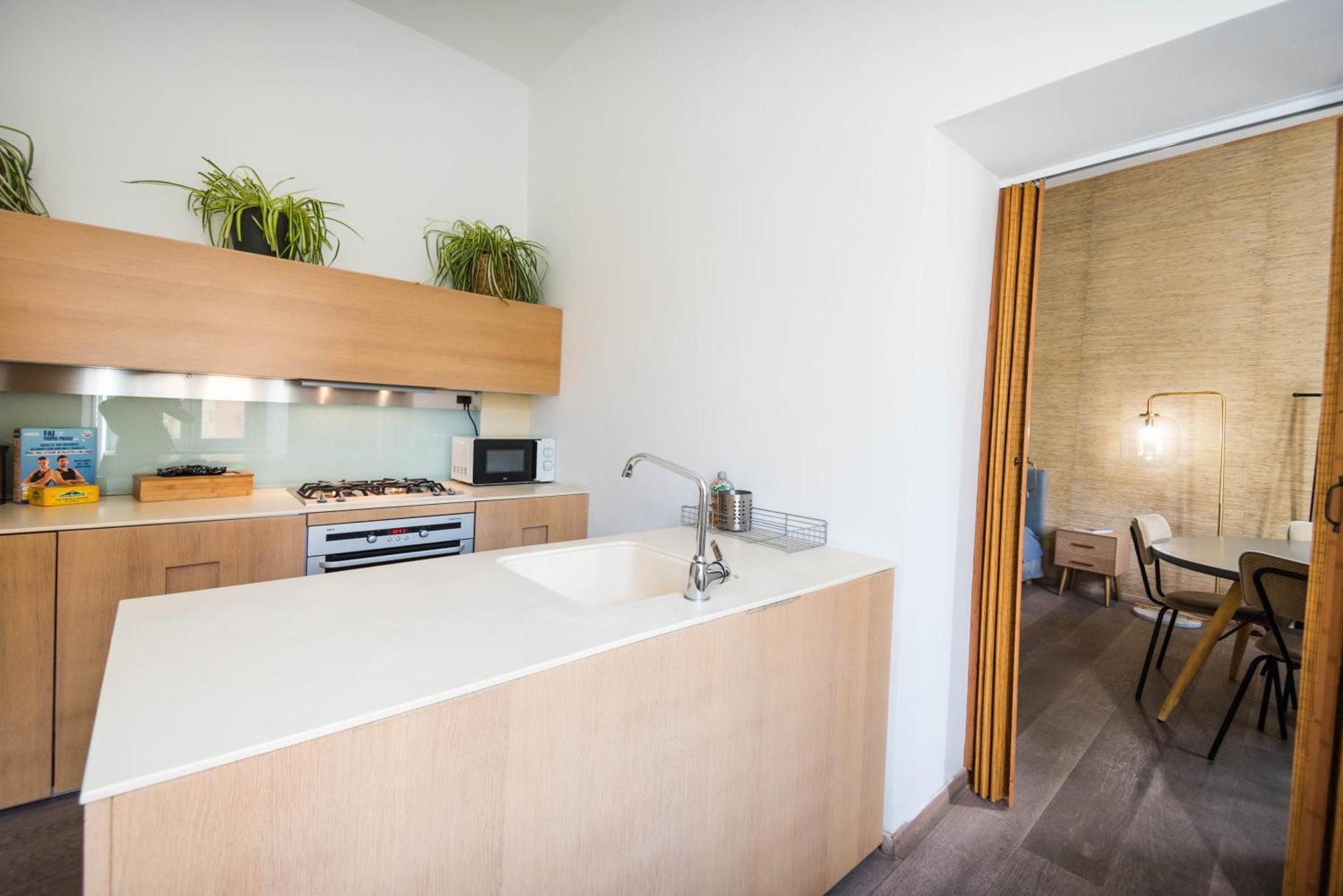 Domus Febo - Ottaviano Suites Rome Bagian luar foto